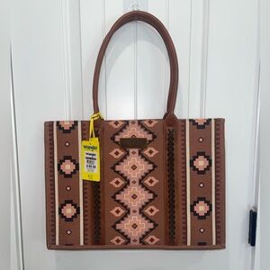 Wrangler Southwestern Aztec Print Canvas, Wide Tote. New with tags & dust bag.